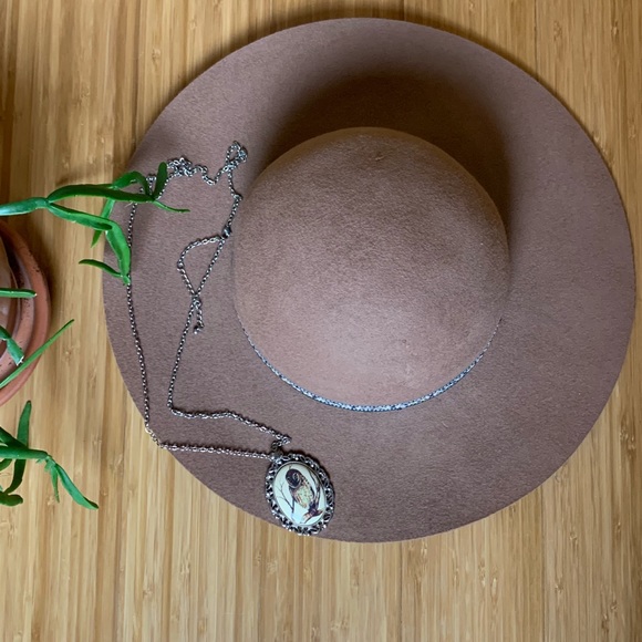 🚨SOLD 🚨 - Picture 2 of 3